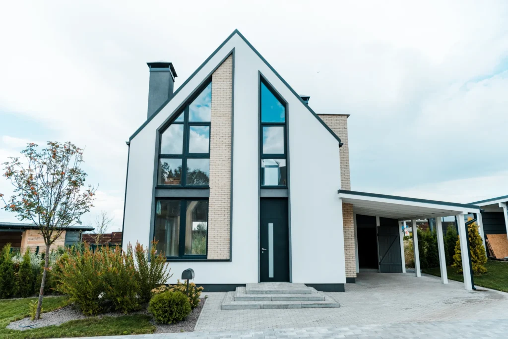 new luxury house near green trees and bushes on gr 2026 01 06 00 39 46 utc